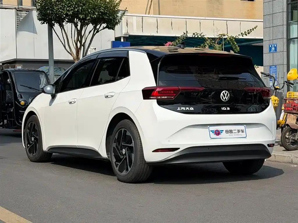Volkswagen ID.3 2024 Outstanding Edition — миниатюра 4