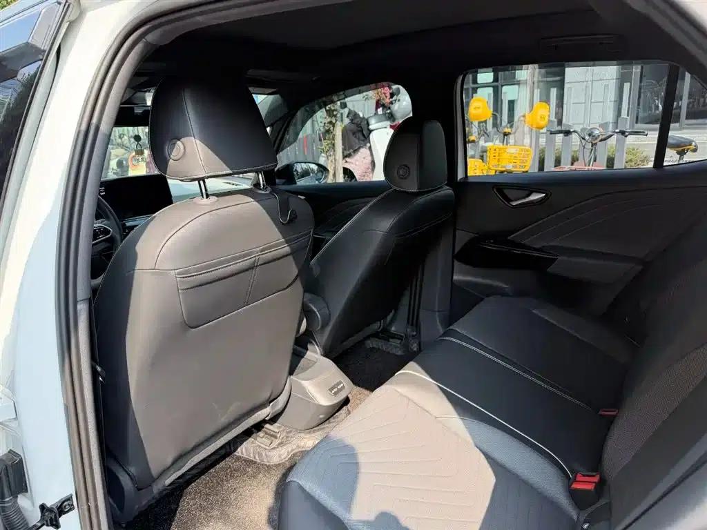 Volkswagen ID.3 2024 Outstanding Edition — миниатюра 9