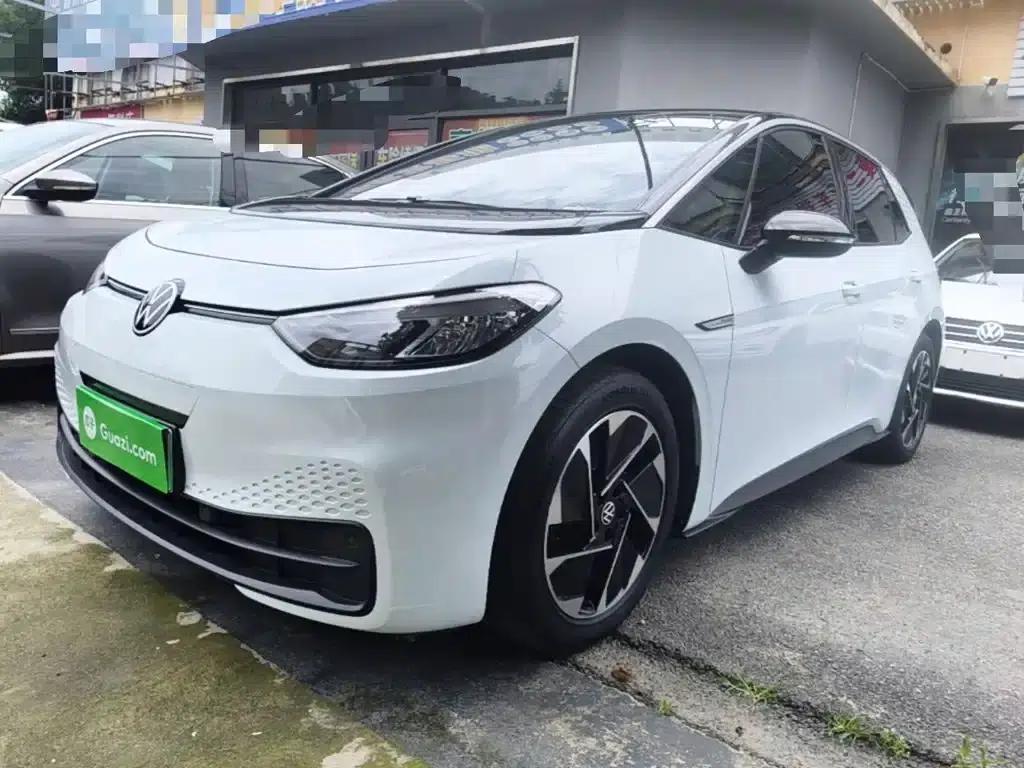 Volkswagen ID.3 2024 Outstanding Edition — миниатюра 2
