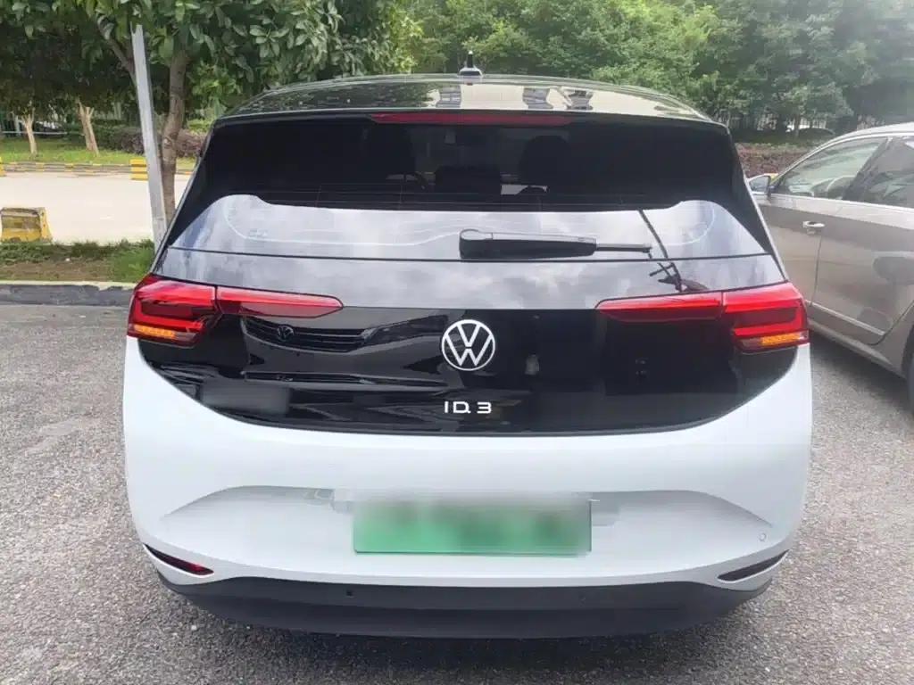 Volkswagen ID.3 2024 Outstanding Edition — миниатюра 6