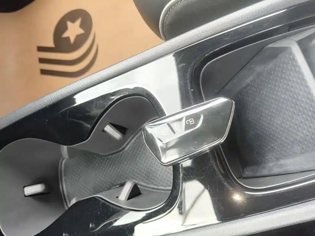 Volkswagen ID.3 2024 Outstanding Edition — миниатюра 9