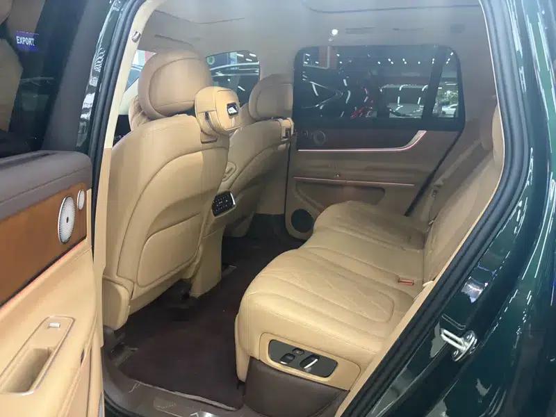 Wenjie M9 2024 Extended Range Ultra 5-Seater — миниатюра 11