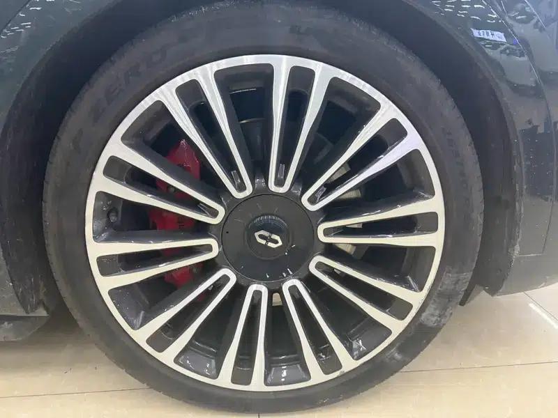 Wenjie M9 2024 Extended Range Ultra 5-Seater — миниатюра 6