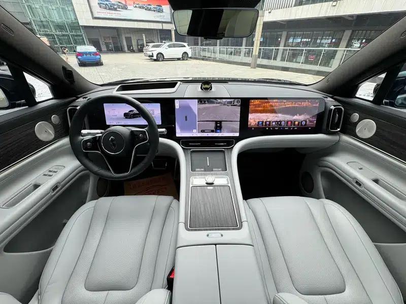 Wenjie M9 2024 Ultra Range Extended 6-Seater — миниатюра 10
