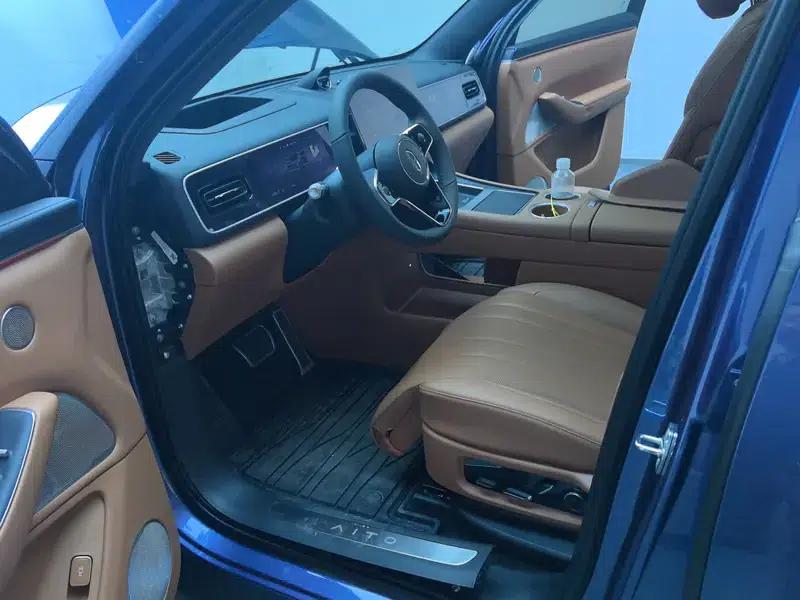 Wenjie M7 2026 Extended Range Ultra 5-Seat 4WD (192-line LiDAR) — миниатюра 23