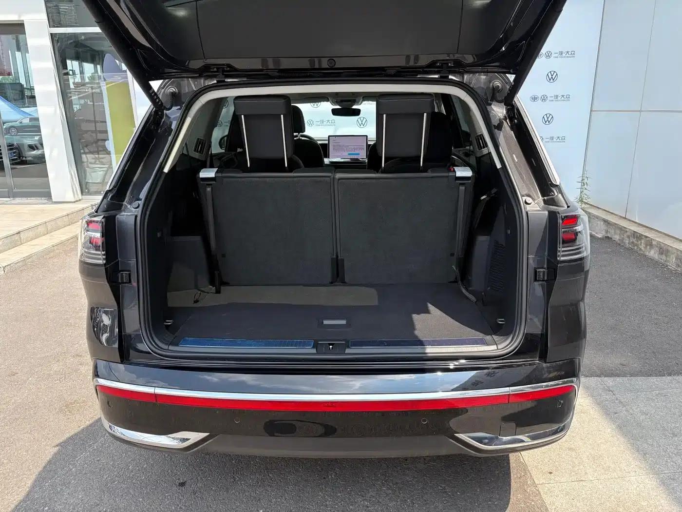 2026 Range Rover 450TSI AWD Supreme 6-Seater — миниатюра 11