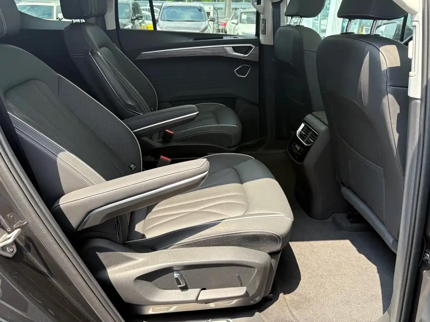 2026 Range Rover 450TSI AWD Supreme 6-Seater — миниатюра 6