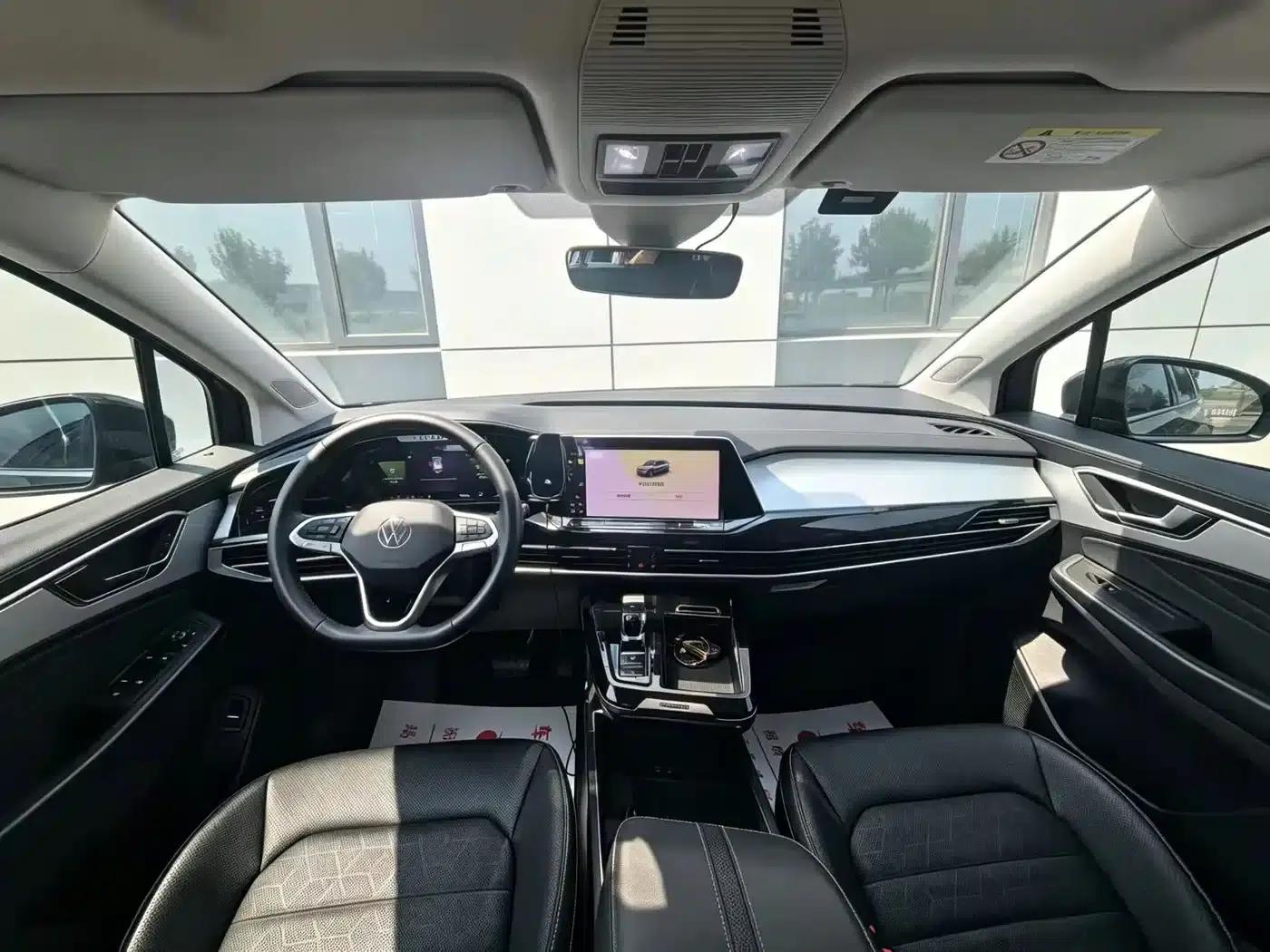 2021 Range Rover 380TSI AWD Luxury Pro — миниатюра 5
