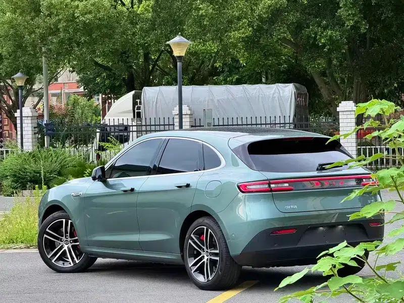 Wenjie M5 2023 Extended Range 4WD Intelligent Driving Edition — миниатюра 4