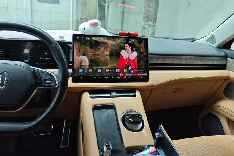 Wenjie M5 2022 Extended Range Rear-Wheel Drive Standard Edition — миниатюра 13