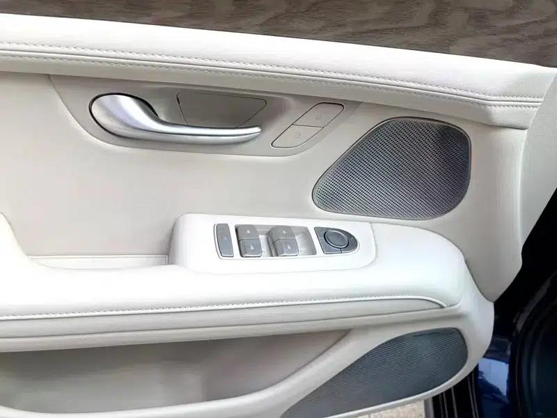 Wenjie M5 2022 Extended Range Rear-Wheel Drive Standard Edition — миниатюра 20