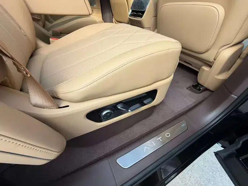 Wenjie M8 2025 Extended Range Max+ 5-Seat 4WD Version (192-line LiDAR) — миниатюра 15