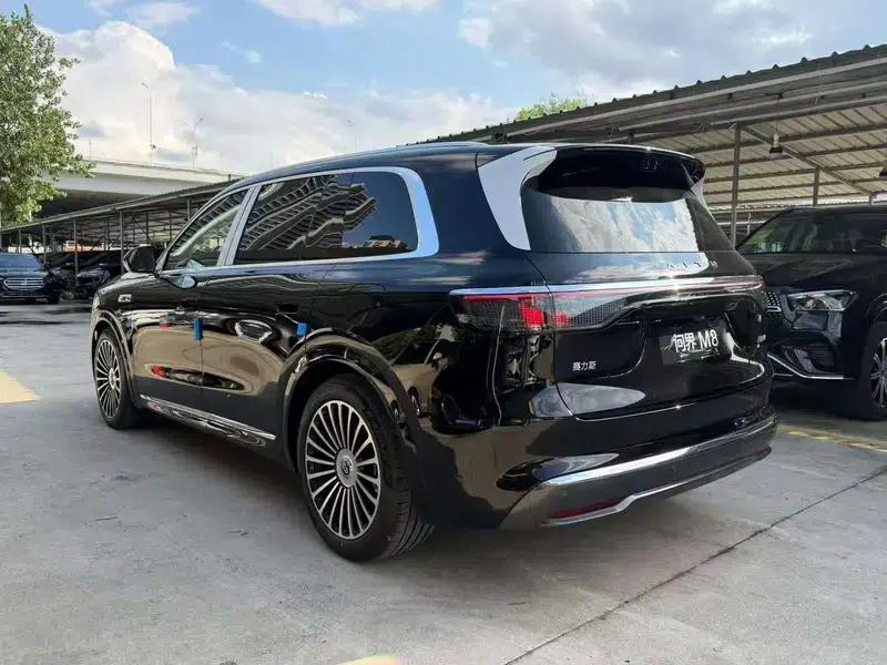 Wenjie M8 2025 Extended Range Max+ 5-Seat 4WD Version (192-line LiDAR) — миниатюра 4