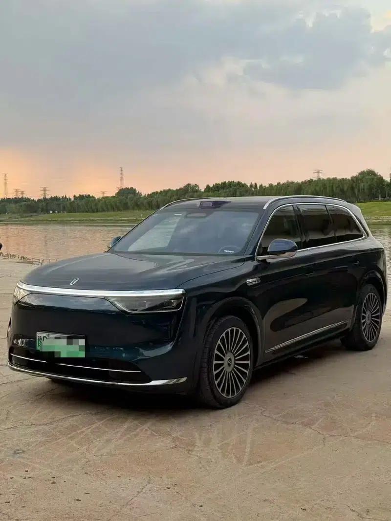 Wenjie M8 2025 Extended Range Max+ 6-Seat 4WD Version (192-line LiDAR) — миниатюра 1