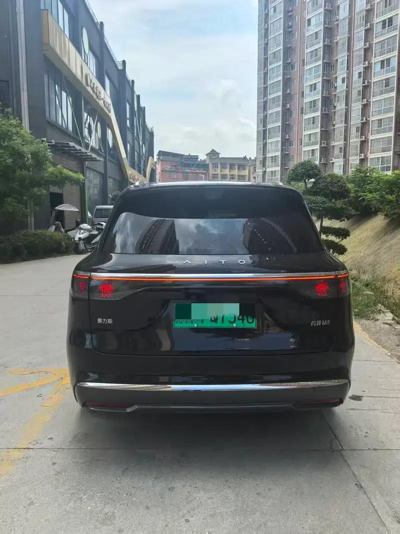 Wenjie M8 2025 Extended Range Max+ 6-Seat 4WD Version (192-line LiDAR) — миниатюра 4