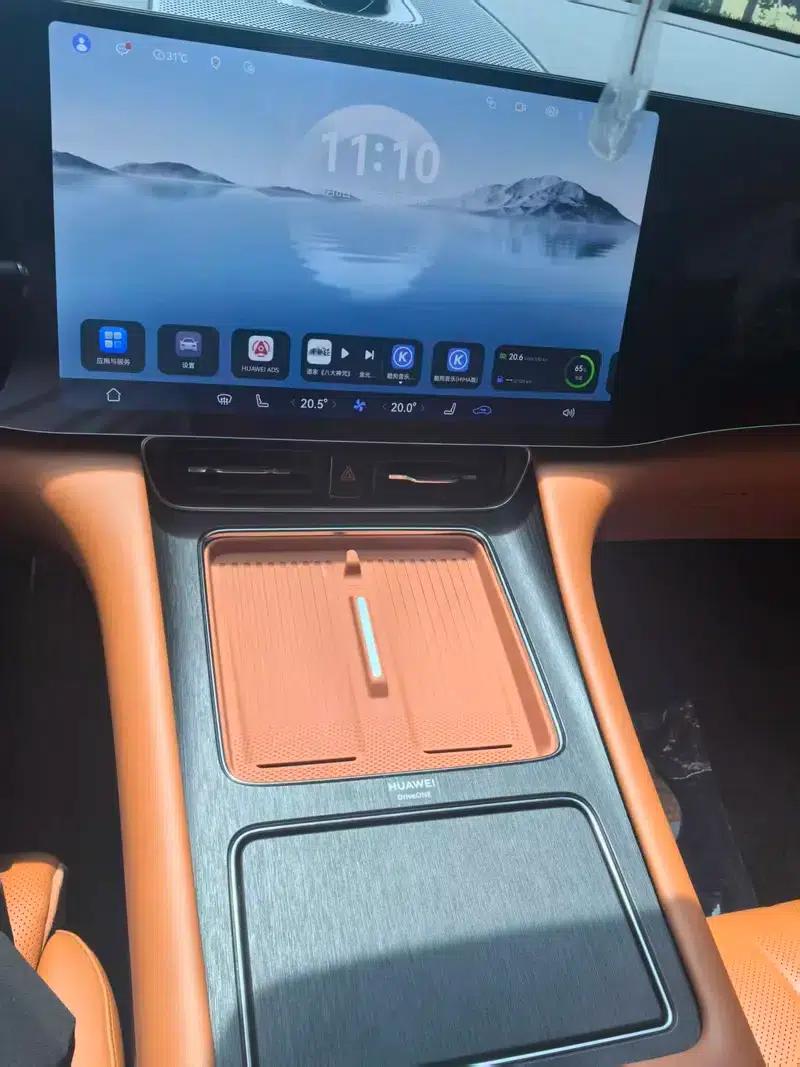 Wenjie M8 2025 Extended Range Max+ 6-Seat 4WD Version (192-line LiDAR) — миниатюра 9