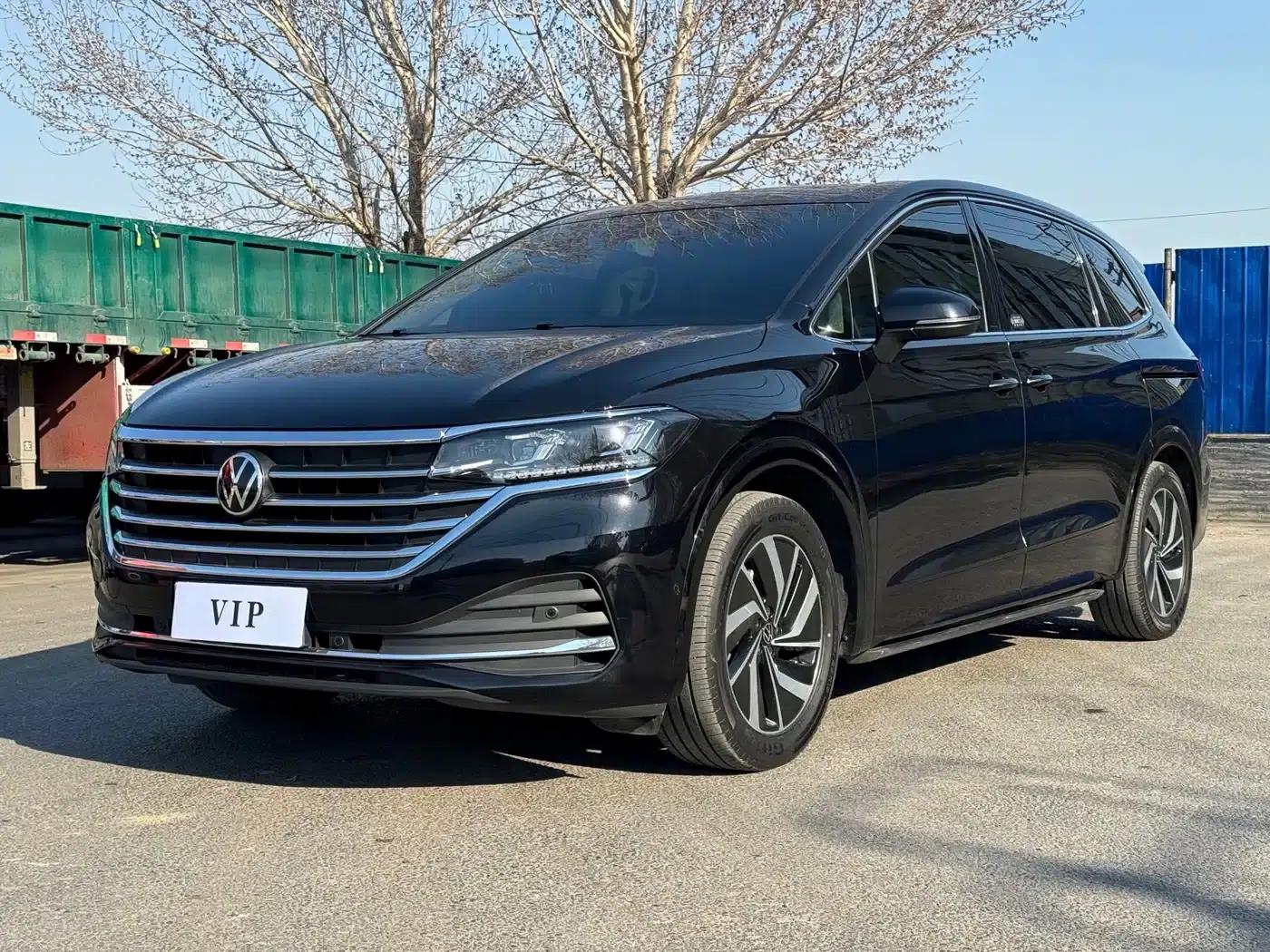 Viloran 2022 380TSI Premium Edition — миниатюра 1