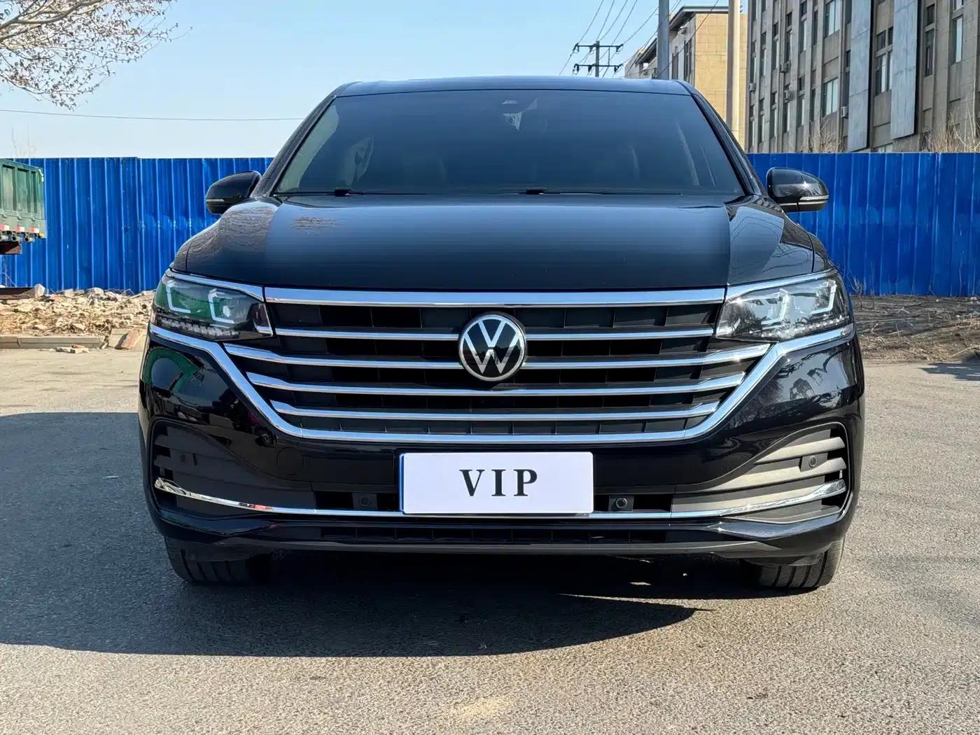 Viloran 2022 380TSI Premium Edition — миниатюра 2