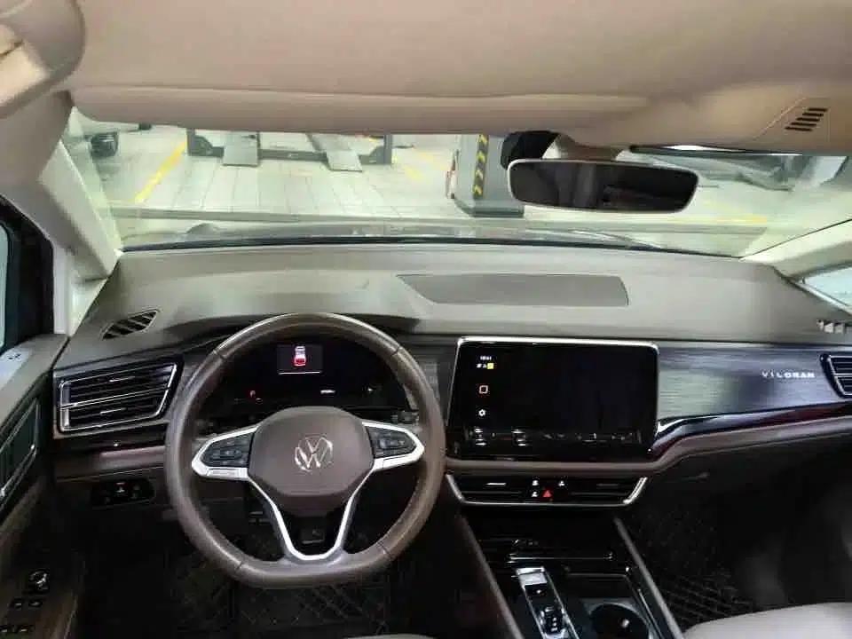 Viloran 2022 380TSI Premium Edition — миниатюра 2