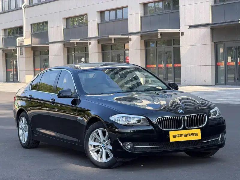 BMW 5 Series 2013 525Li Luxury — миниатюра 3