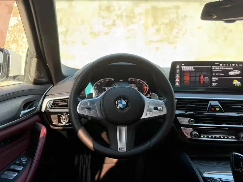 2023 BMW 5 Series 530Li Luxury M Sport Package — миниатюра 12