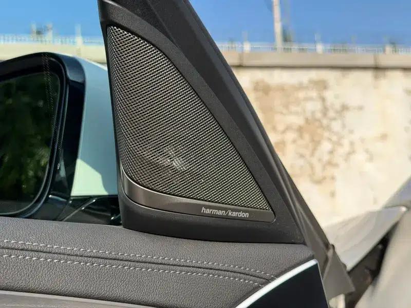 2023 BMW 5 Series 530Li Luxury M Sport Package — миниатюра 6