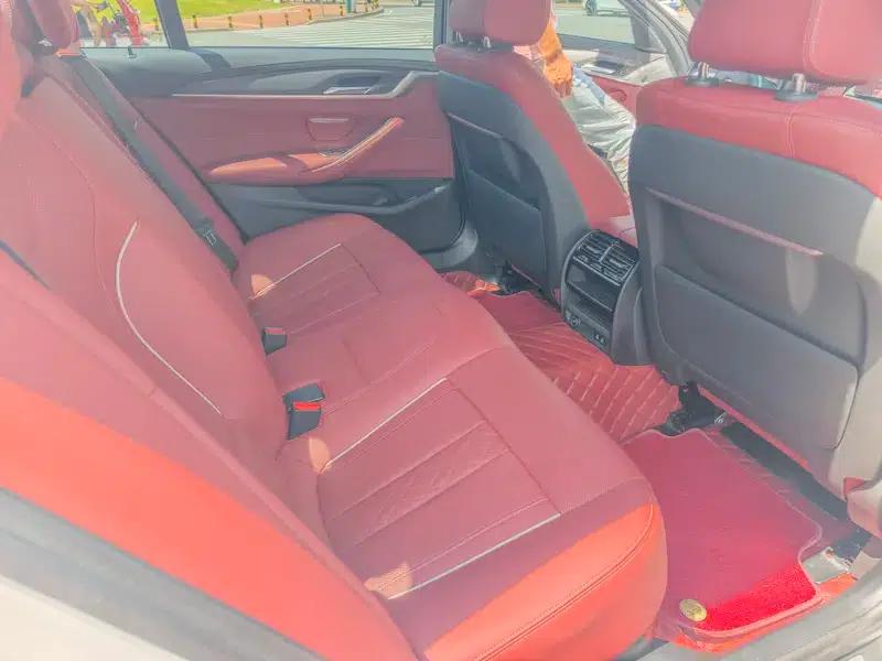 2023 BMW 5 Series 530Li Leading Luxury Package — миниатюра 9