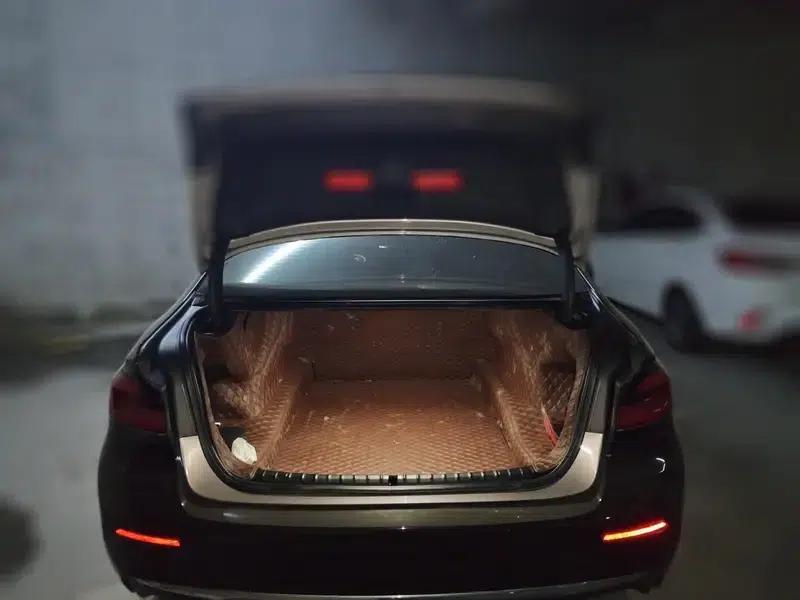 2021 BMW 5 Series 525Li Luxury Package — миниатюра 21