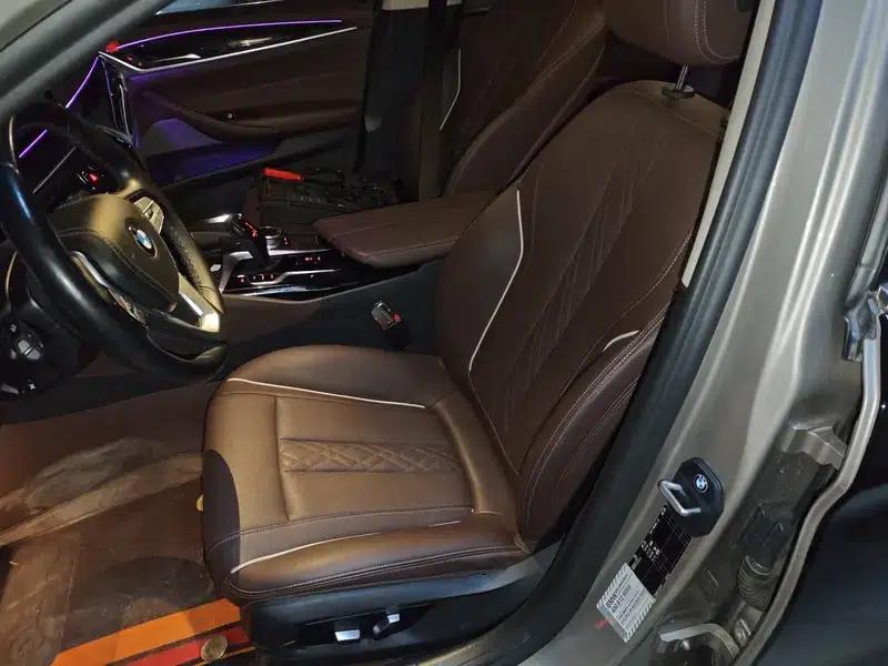 2021 BMW 5 Series 525Li Luxury Package — миниатюра 7