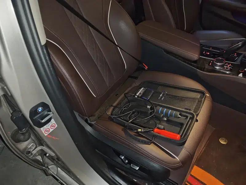2021 BMW 5 Series 525Li Luxury Package — миниатюра 8
