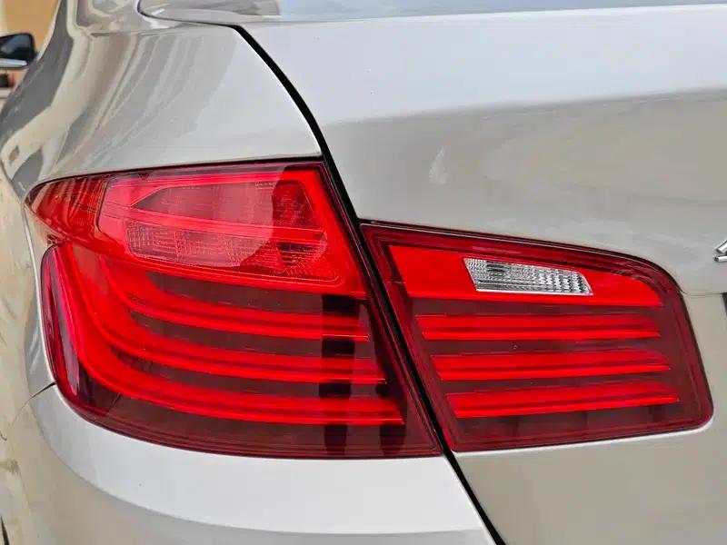 BMW 5 Series 2017 520Li Elegant Edition — миниатюра 9