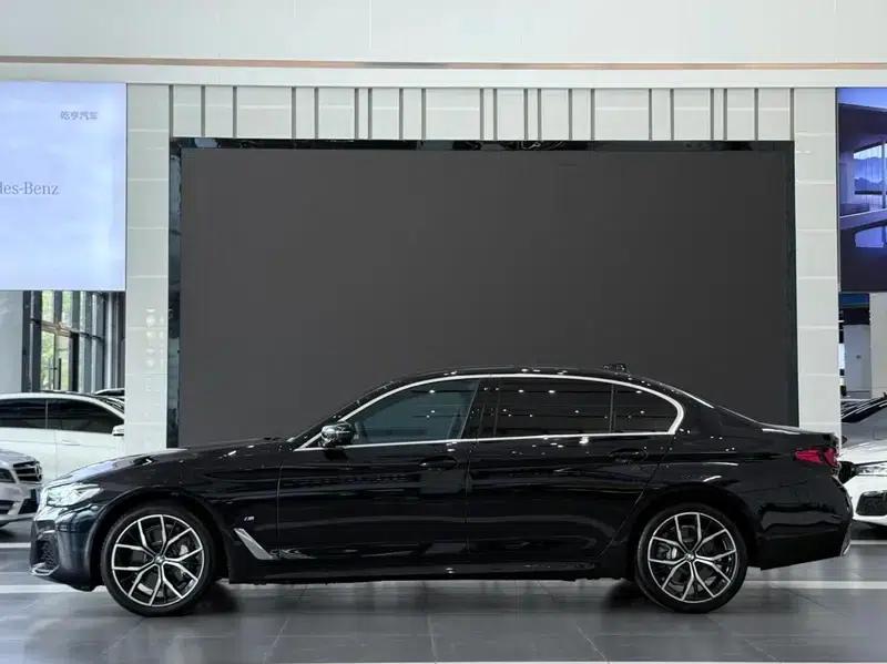 2023 BMW 5 Series 530Li Luxury M Sport Package — миниатюра 3