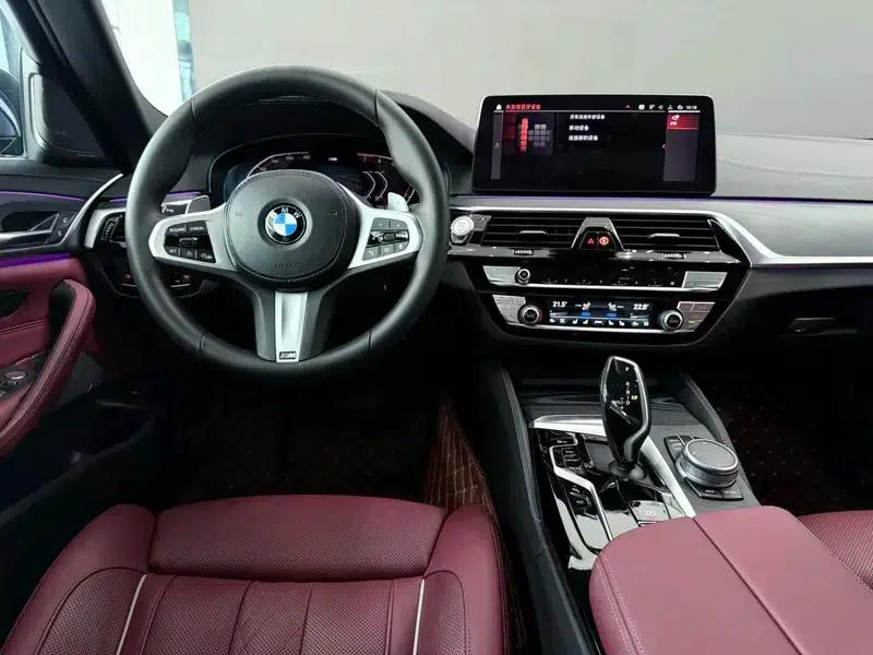 2023 BMW 5 Series 530Li Luxury M Sport Package — миниатюра 8