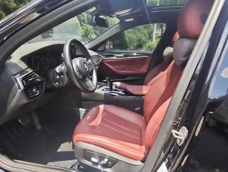 2019 BMW 5 Series 530Li Leading Edition M Sport Package — миниатюра 16