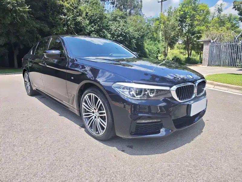 2019 BMW 5 Series 530Li Leading Edition M Sport Package — миниатюра 3