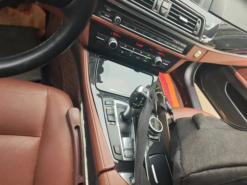 2014 BMW 5 Series 520Li Elegant Edition — миниатюра 14