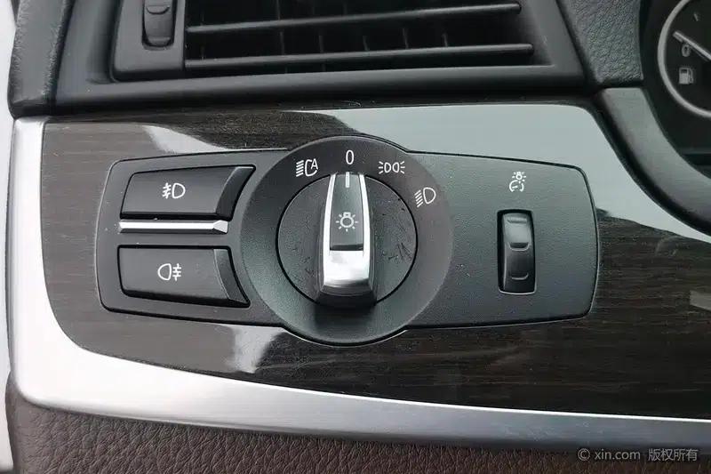 2014 BMW 5 Series 525Li Luxury Design Package — миниатюра 16
