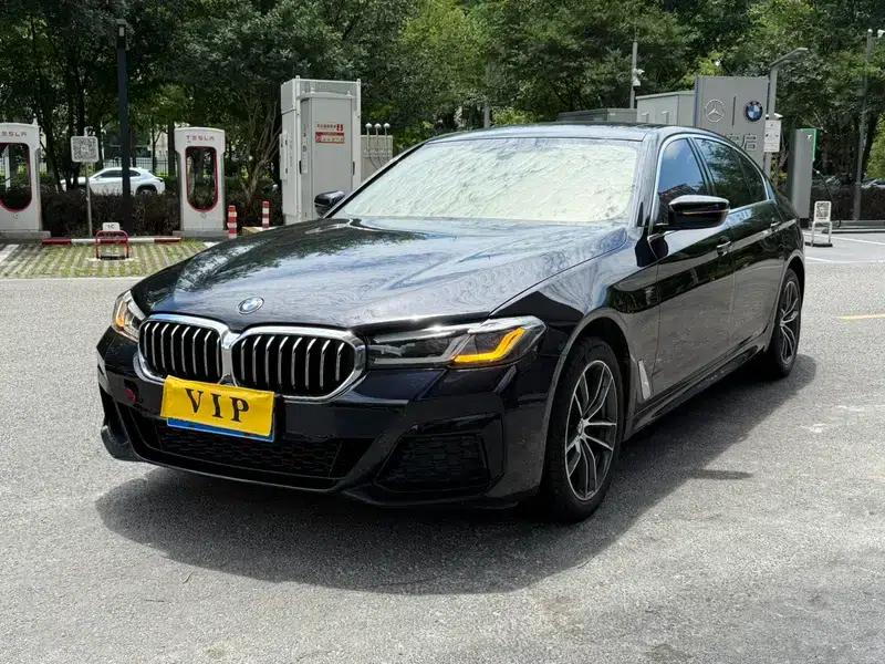 2022 BMW 5 Series 525Li M Sport Package — миниатюра 1