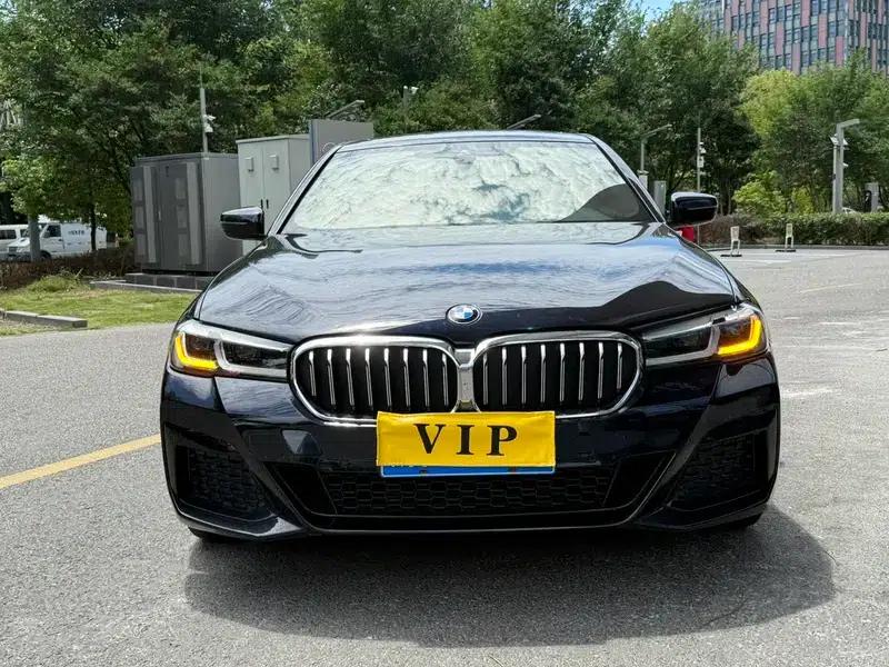 2022 BMW 5 Series 525Li M Sport Package — миниатюра 2