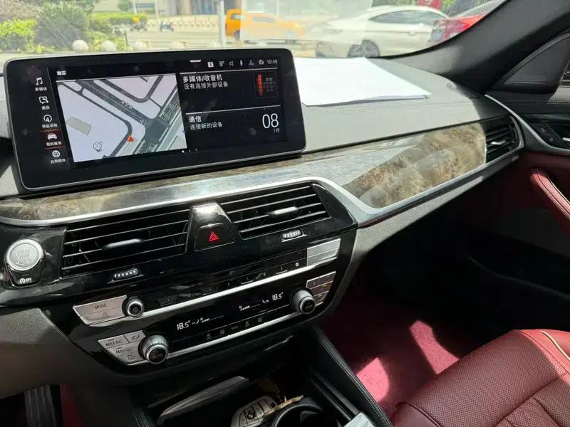 2022 BMW 5 Series 525Li M Sport Package — миниатюра 13