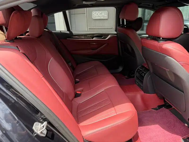2022 BMW 5 Series 525Li M Sport Package — миниатюра 15