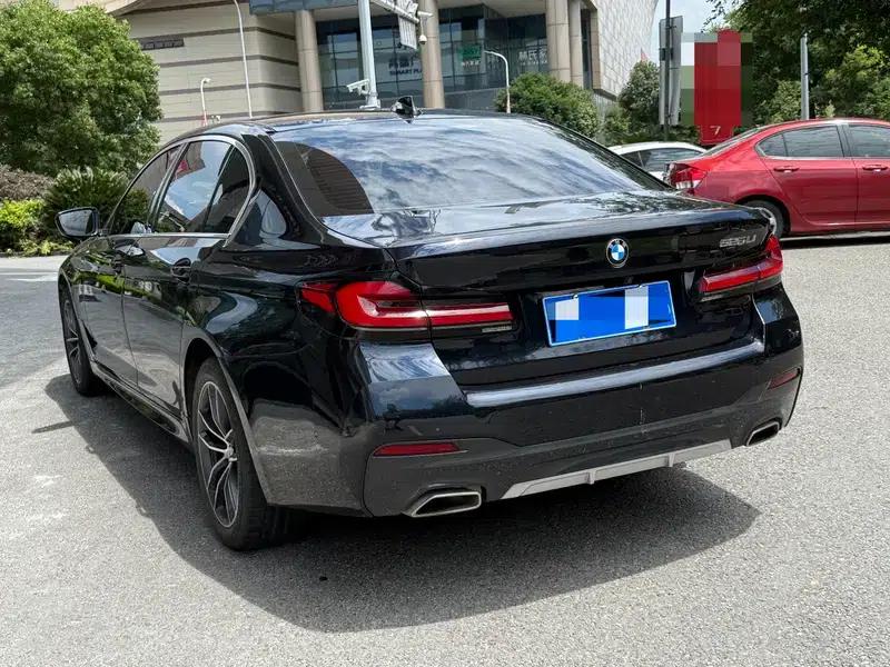 2022 BMW 5 Series 525Li M Sport Package — миниатюра 4