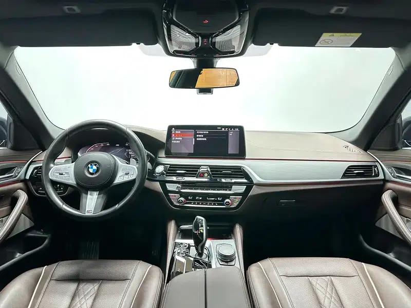 2023 BMW 5 Series 530Li Leading Edition M Sport Package — миниатюра 14
