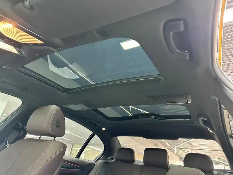 2023 BMW 5 Series 530Li Leading Edition M Sport Package — миниатюра 19