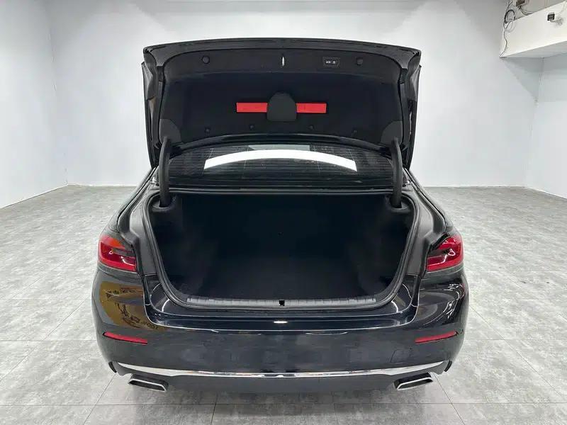 2023 BMW 5 Series 530Li Leading Edition M Sport Package — миниатюра 20