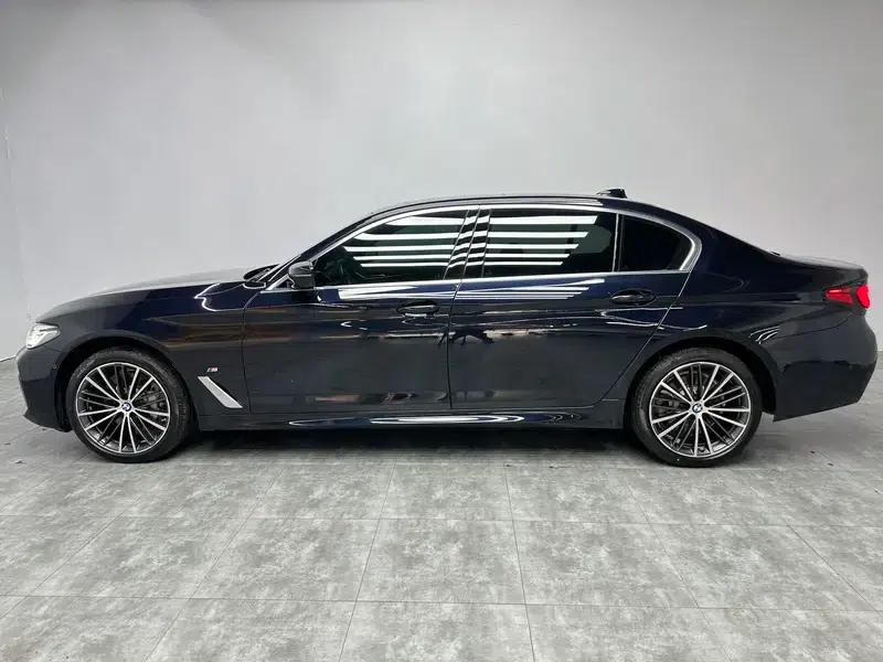 2023 BMW 5 Series 530Li Leading Edition M Sport Package — миниатюра 4