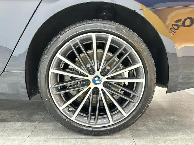 2023 BMW 5 Series 530Li Leading Edition M Sport Package — миниатюра 9
