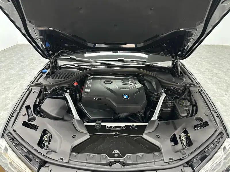 2023 BMW 5 Series 530Li Leading Edition M Sport Package — миниатюра 10