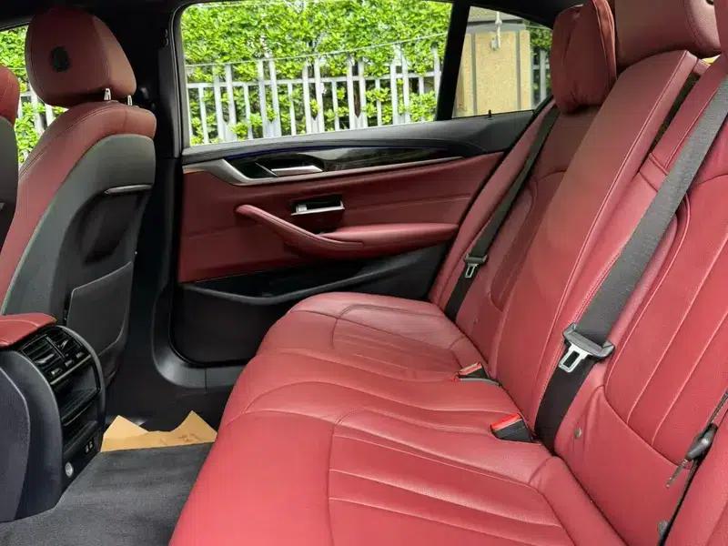 2020 BMW 5 Series 530Li Leading Edition M Sport Package — миниатюра 9