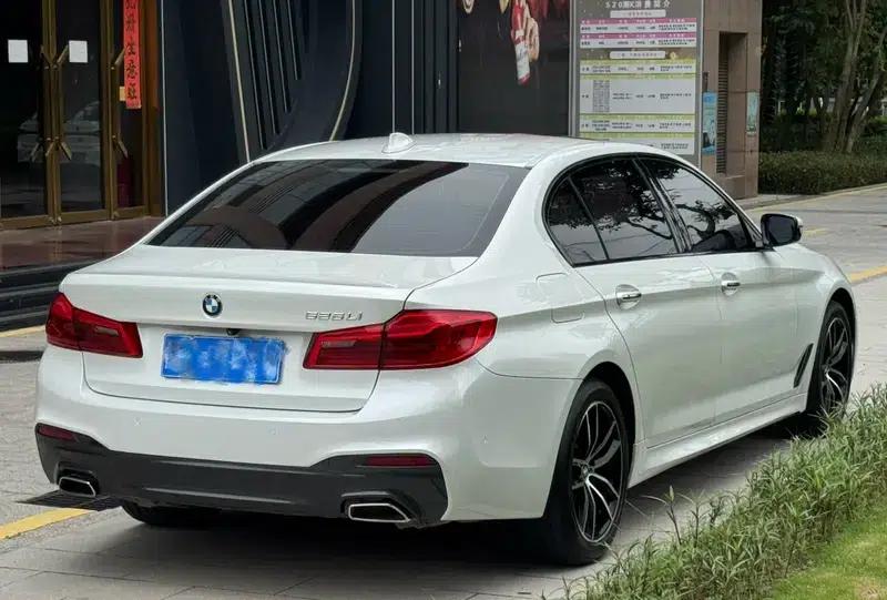 2018 BMW 5 Series 525Li M Sport Package — миниатюра 7